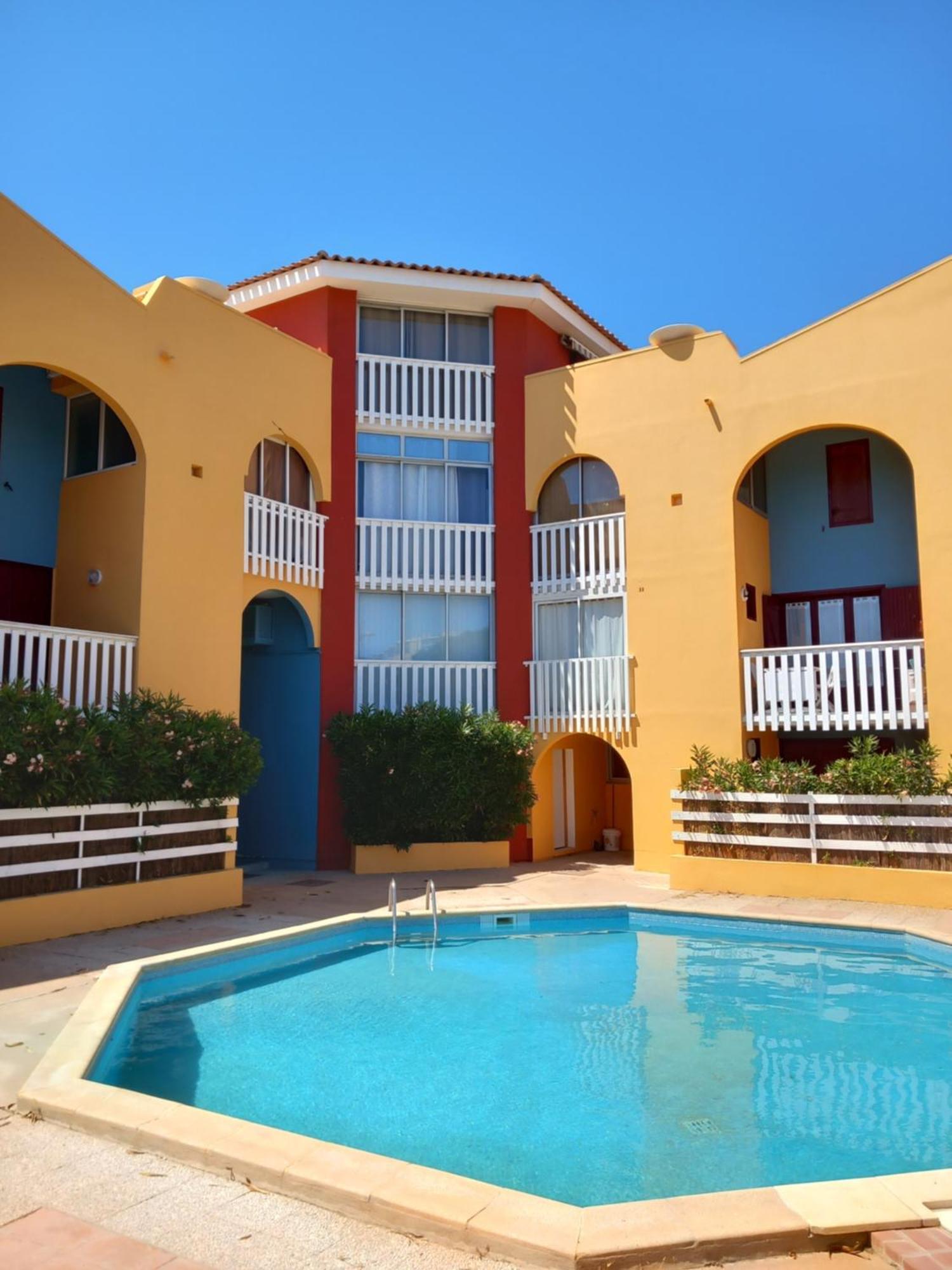 Appartement En Residence Avec Piscine Proche Mer Le Barcarès エクステリア 写真